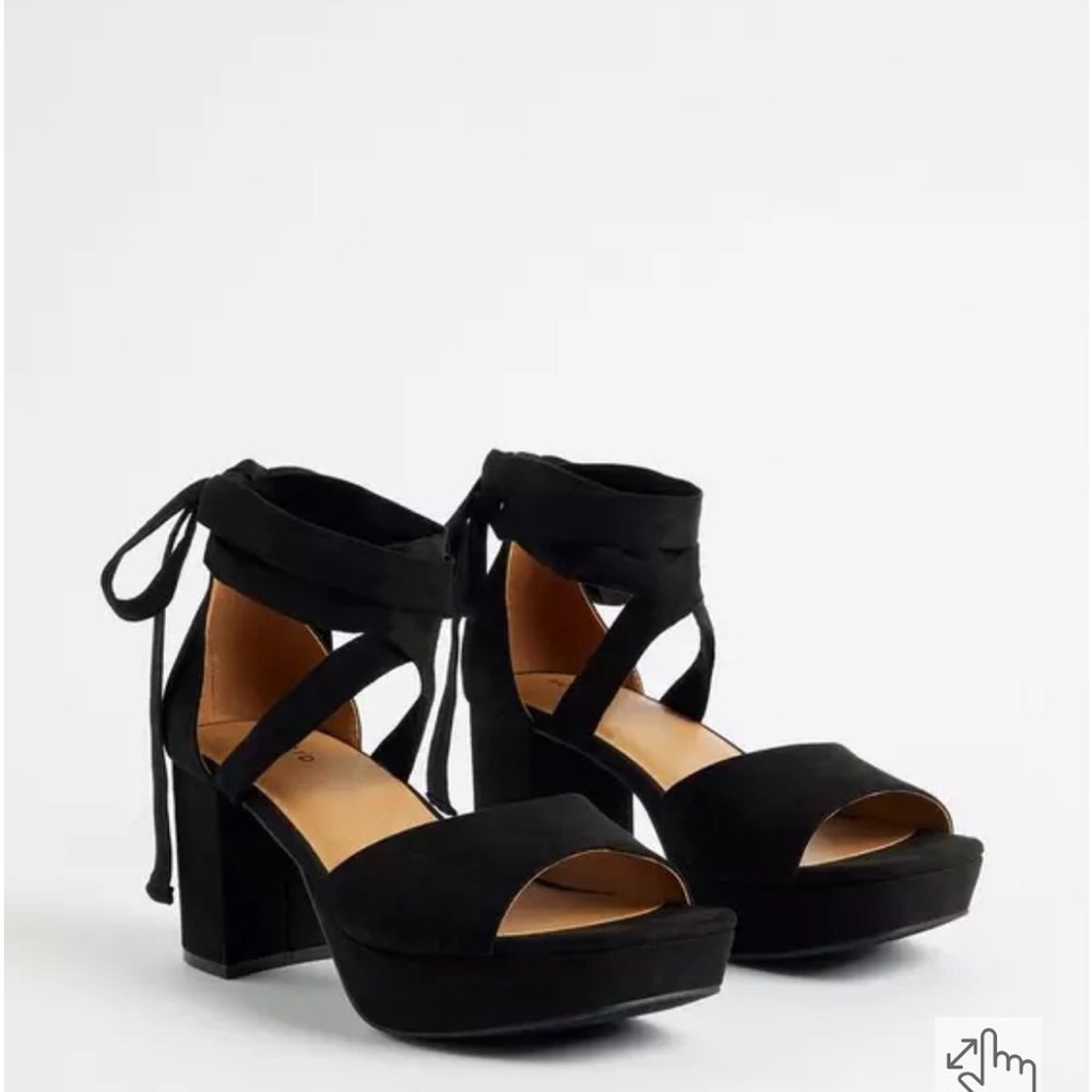 NWT torrid strappy platform heel WW